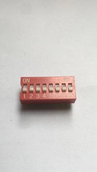 8 PIN DIP SWITCH