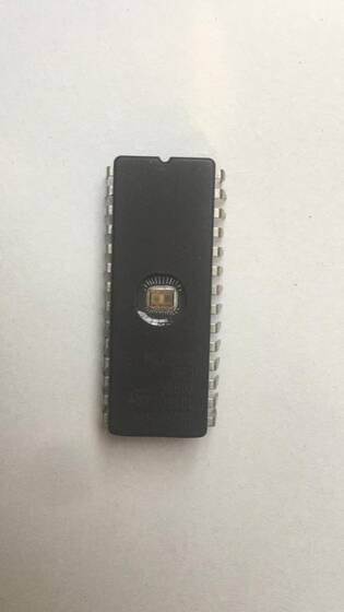 M27C512-15F1 FDIP-28W MEMORY DATA STORAGE EEPROM