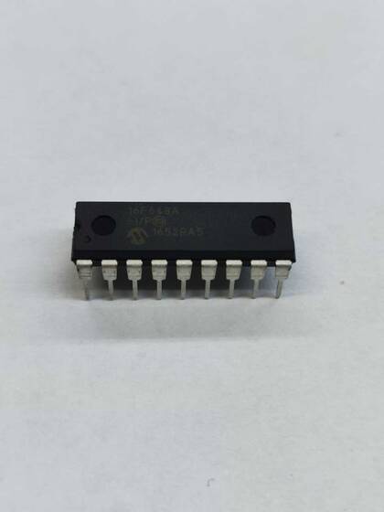 PIC16F648A-I/P DIP-18 Mikrodenetleyici